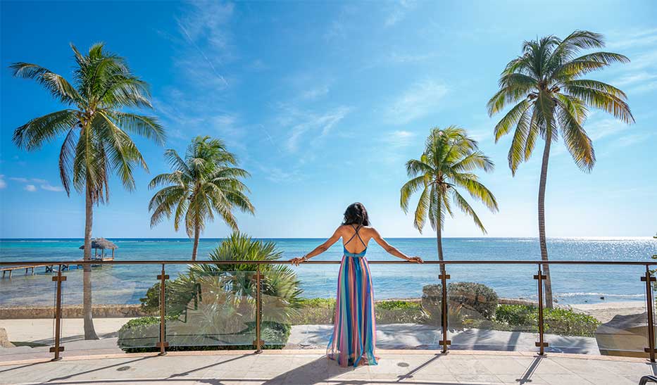 Ocean views from Castillo Caribe, Cayman Islands