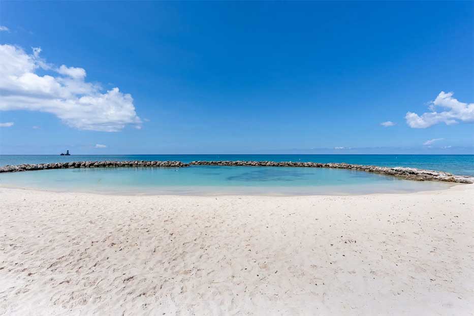 Sunset Cove, Seven Mile Beach, Grand Cayman